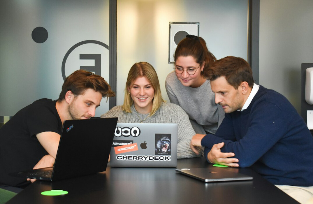 data analysis team
