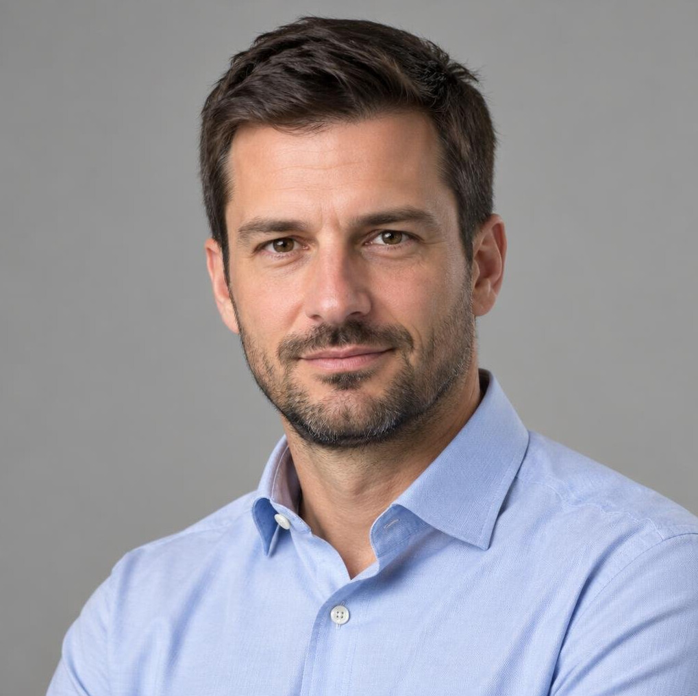 Portrait of a smiling man in casual business clothes